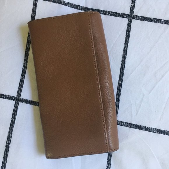 Michael Kors Signature Tan Leather Clutch - Picture 4 of 4